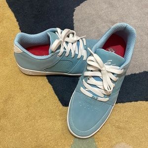 éS Accel Slim baby blue 8.5 new w/o box